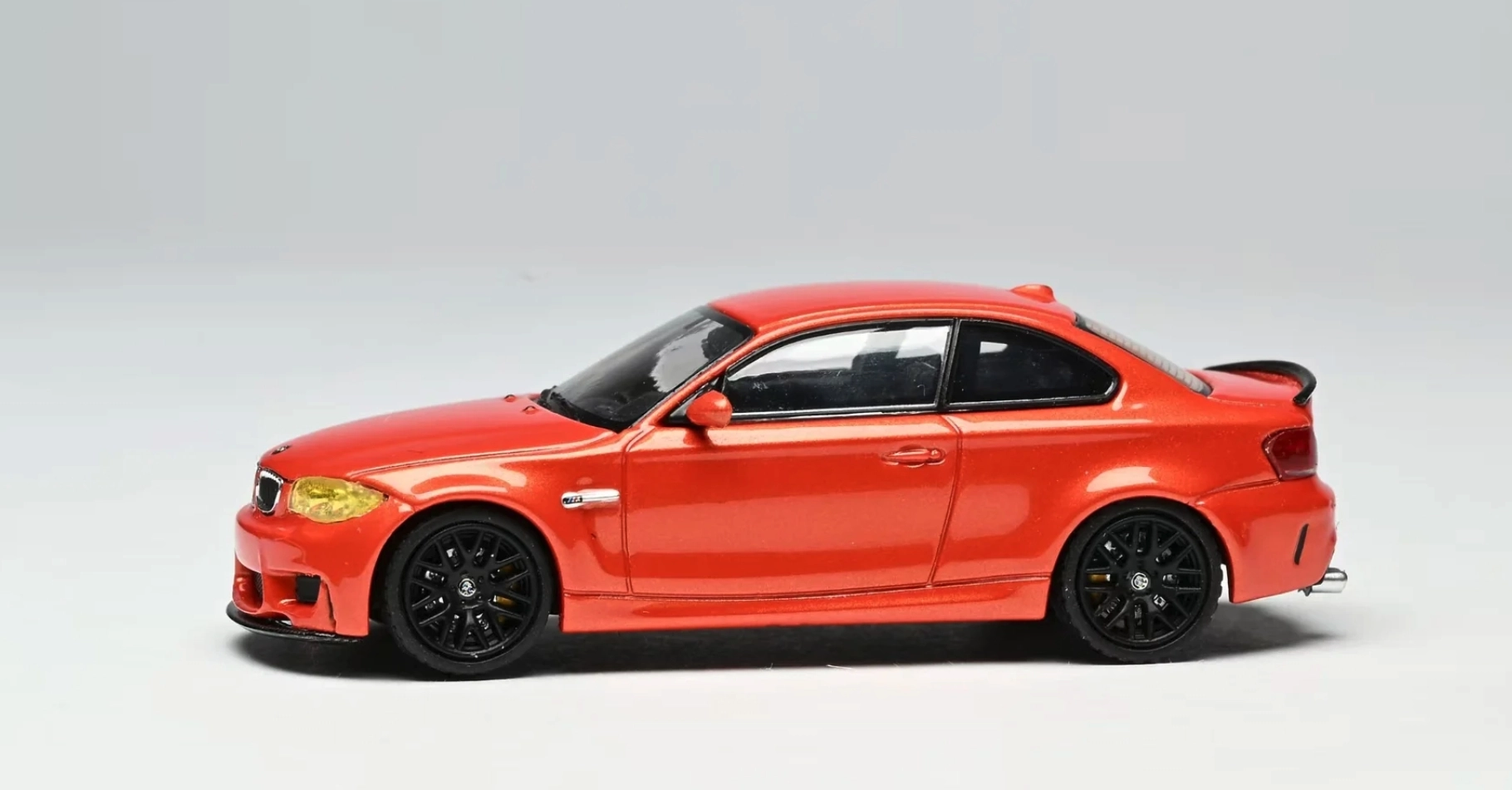 7Cm Model - BMW 1M Coupe Shakir Orange - 1:64 Plexi Glass