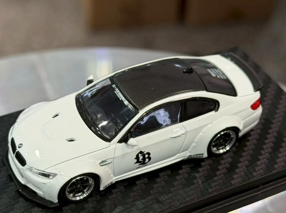 Fine Model - Bmw LB M3 E92 - LB Carbon Roof -White