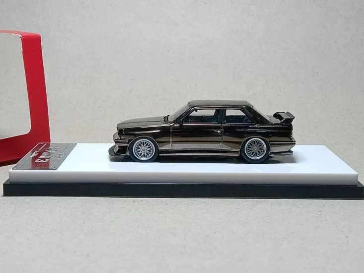Scale Mini - E30 M3 Chrome Black