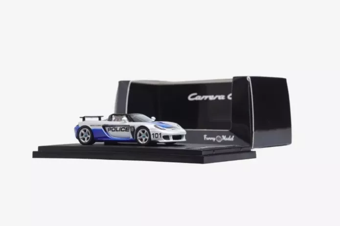 Funny Model - 1:64 PORSCHE CARRERA GT - POLICE VERISON