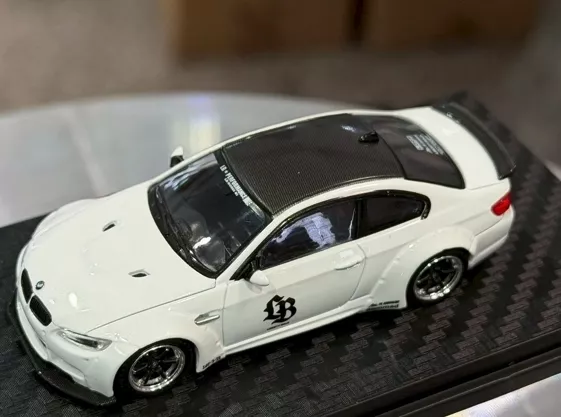 Fine Model - Bmw LB M3 E92 - LB Carbon Roof -White
