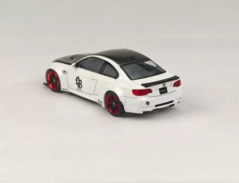 Fine Model - Bmw LB M3 E92 - LB Carbon Roof & Hood - White