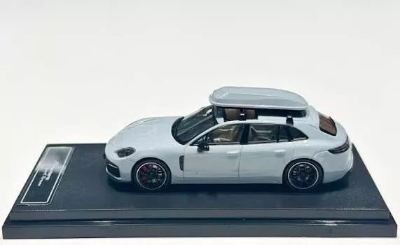 GHOST PLAYER 1:64 PORSCHE PANAMERA- ROOF TOP