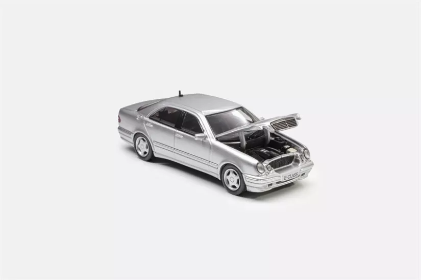 Maxwell - Mercedes Benz - w210 - 1:64 - Gri